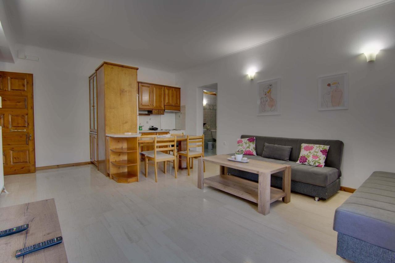 The Big Cypress Apartments Apolpaina المظهر الخارجي الصورة